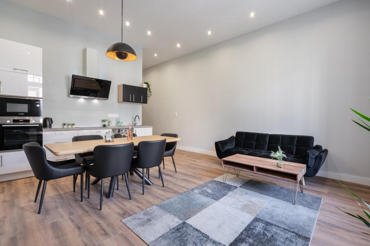 Appartamento Buenos Boutique - A/C, 2 Bathrms, Amazing View Budapest Esterno foto