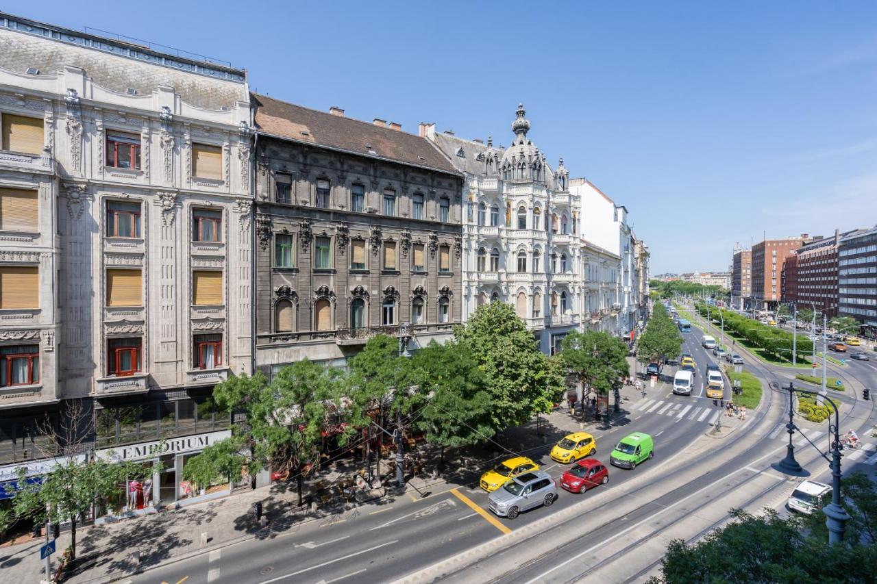 Appartamento Buenos Boutique - A/C, 2 Bathrms, Amazing View Budapest Esterno foto