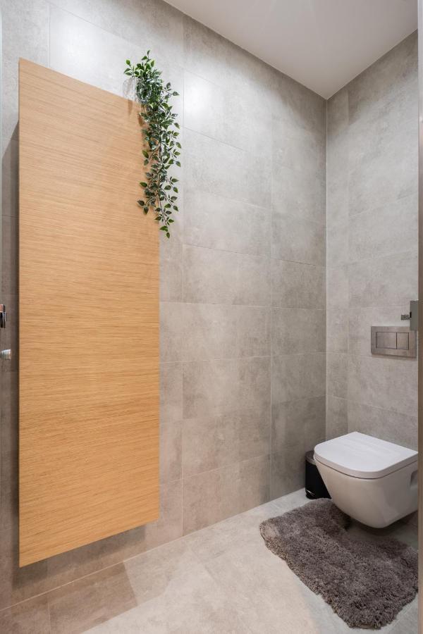 Appartamento Buenos Boutique - A/C, 2 Bathrms, Amazing View Budapest Esterno foto