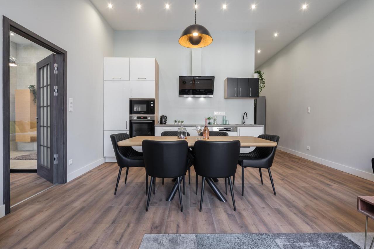 Appartamento Buenos Boutique - A/C, 2 Bathrms, Amazing View Budapest Esterno foto