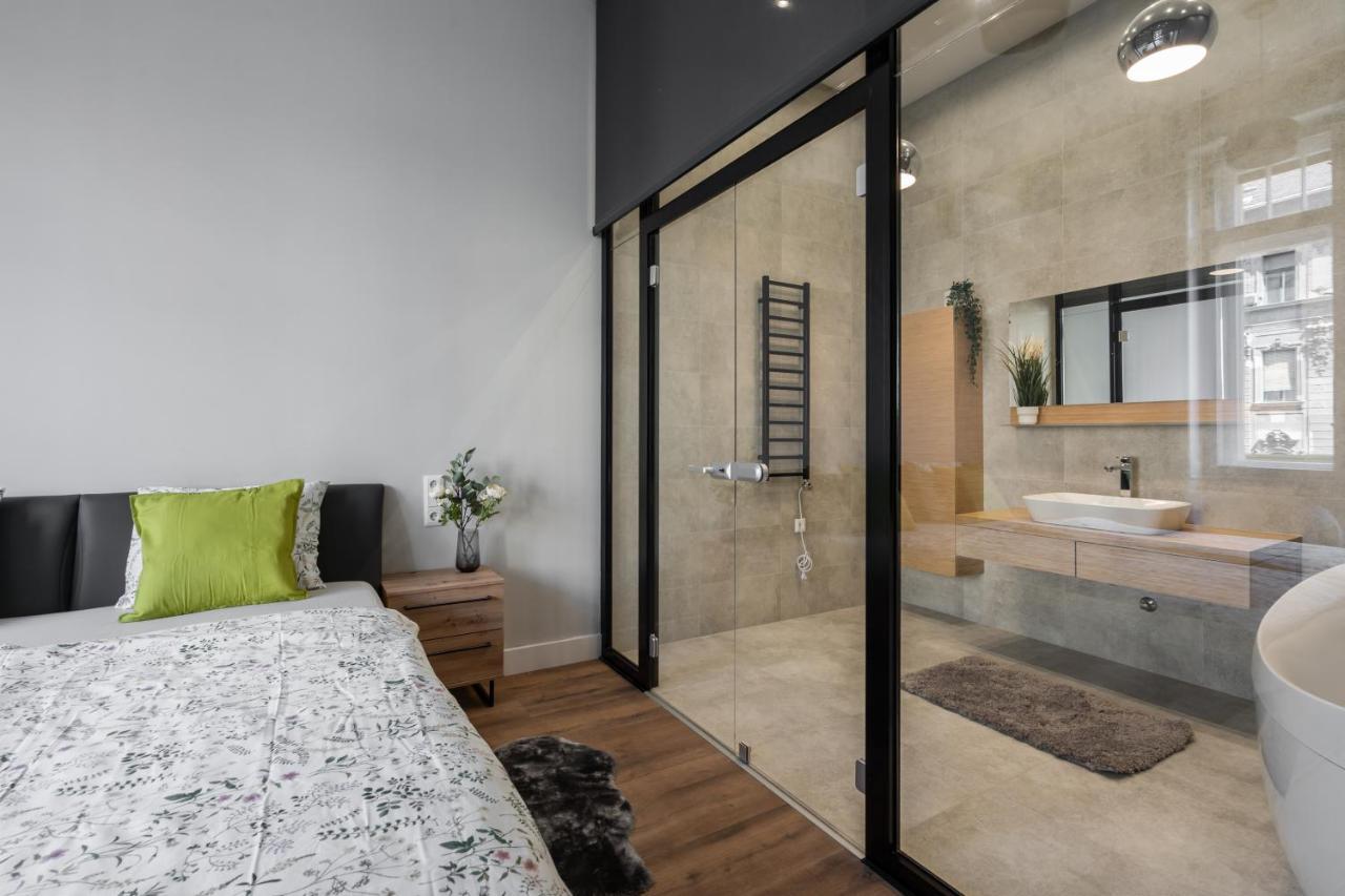 Appartamento Buenos Boutique - A/C, 2 Bathrms, Amazing View Budapest Esterno foto