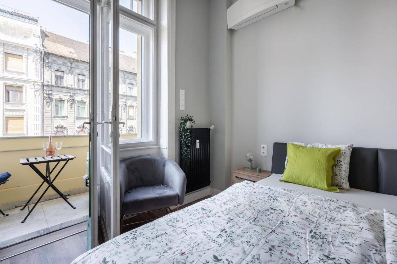 Appartamento Buenos Boutique - A/C, 2 Bathrms, Amazing View Budapest Esterno foto